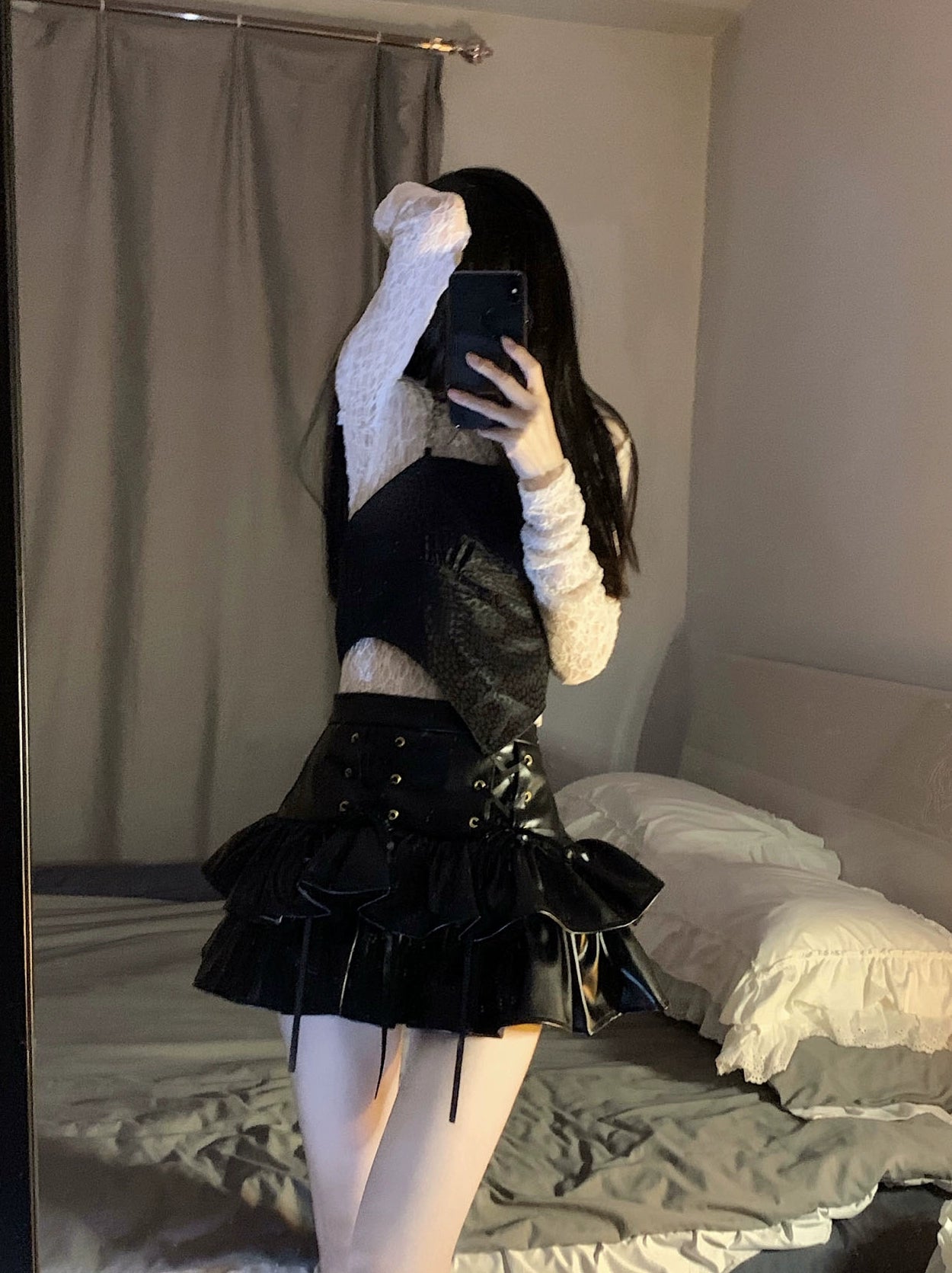 Spot original design sense high waist slim leg long strap hot girl leather skirt cake skirt anti-light hakama women